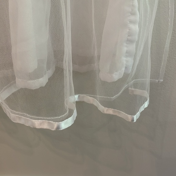 Pottery Barn Kids tulle bedskirt, full - Picture 5 of 8